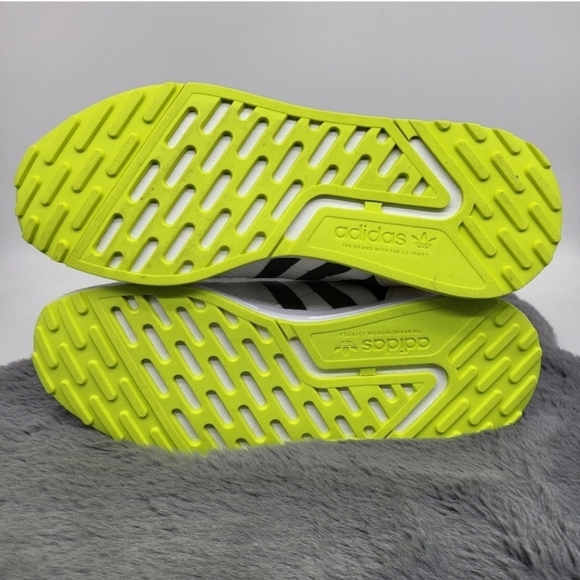 New Adidas Multix White Black Solar Yellow Men's Running Shoes Size 11.5 - Picture 6 of 7